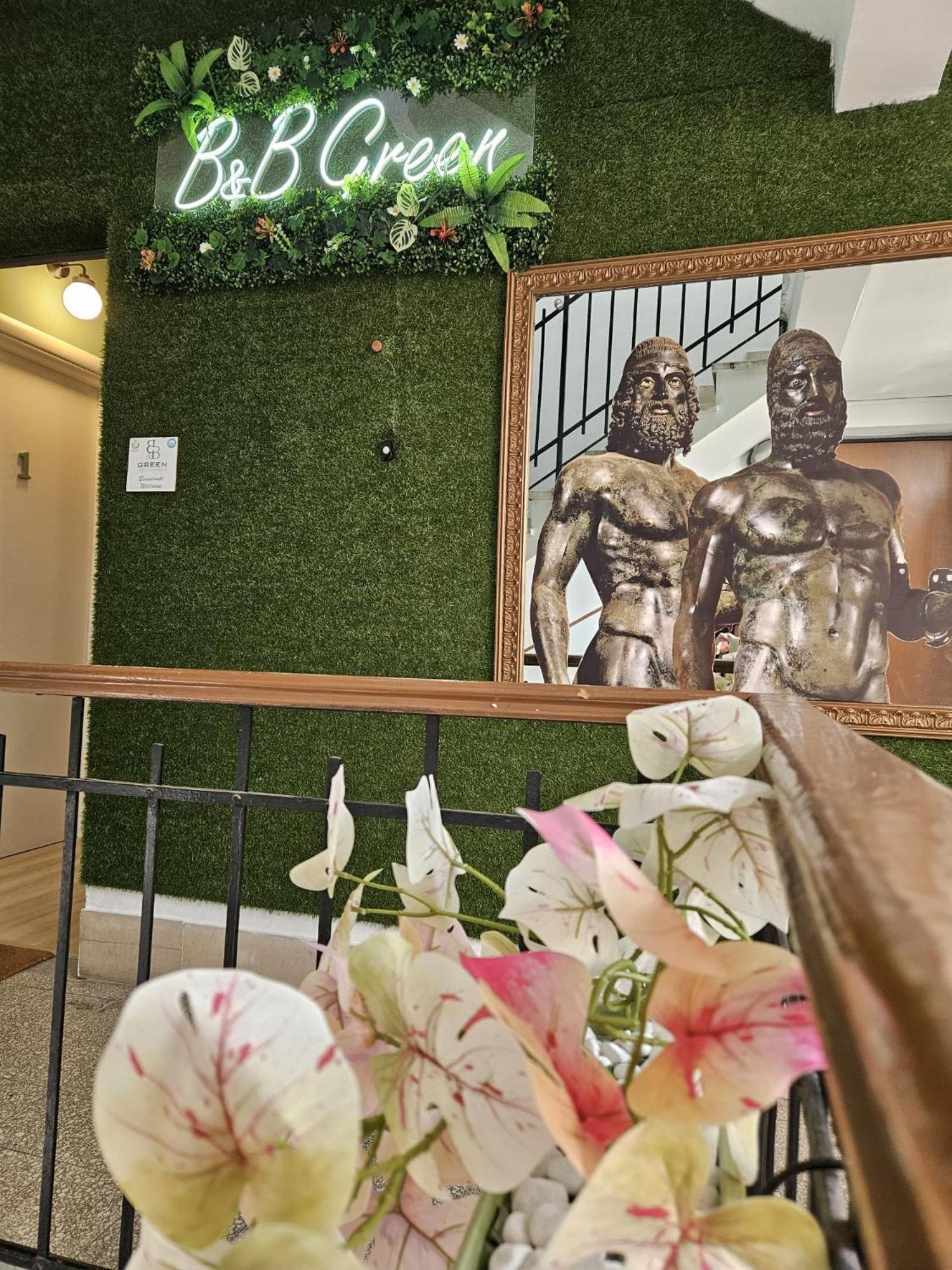 B&B Green Stazione Centrale E Centro Reggio di Calabria Dış mekan fotoğraf